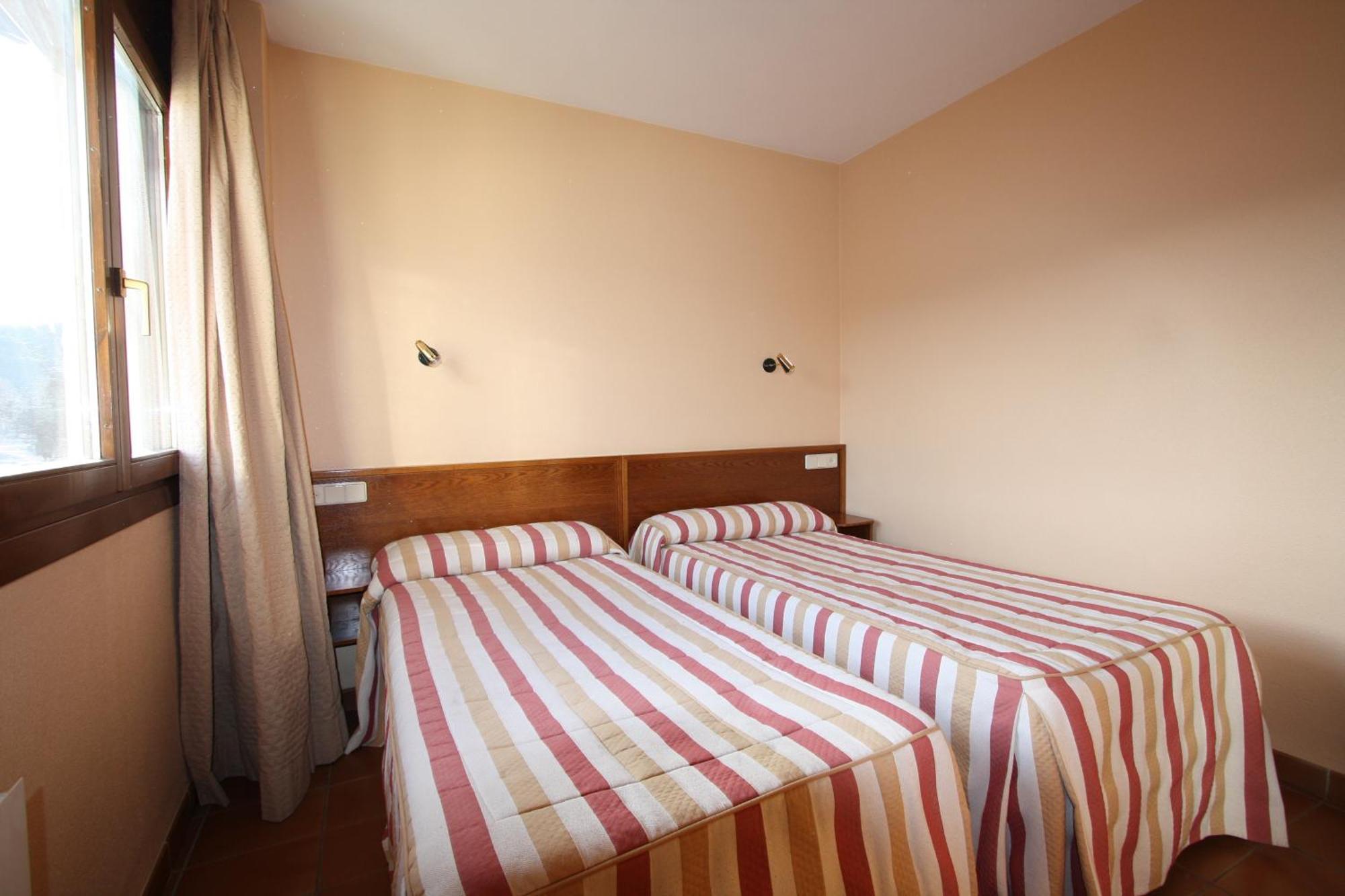 Apart-Hotel Selva Nevada La Virgen de la Vega Екстериор снимка